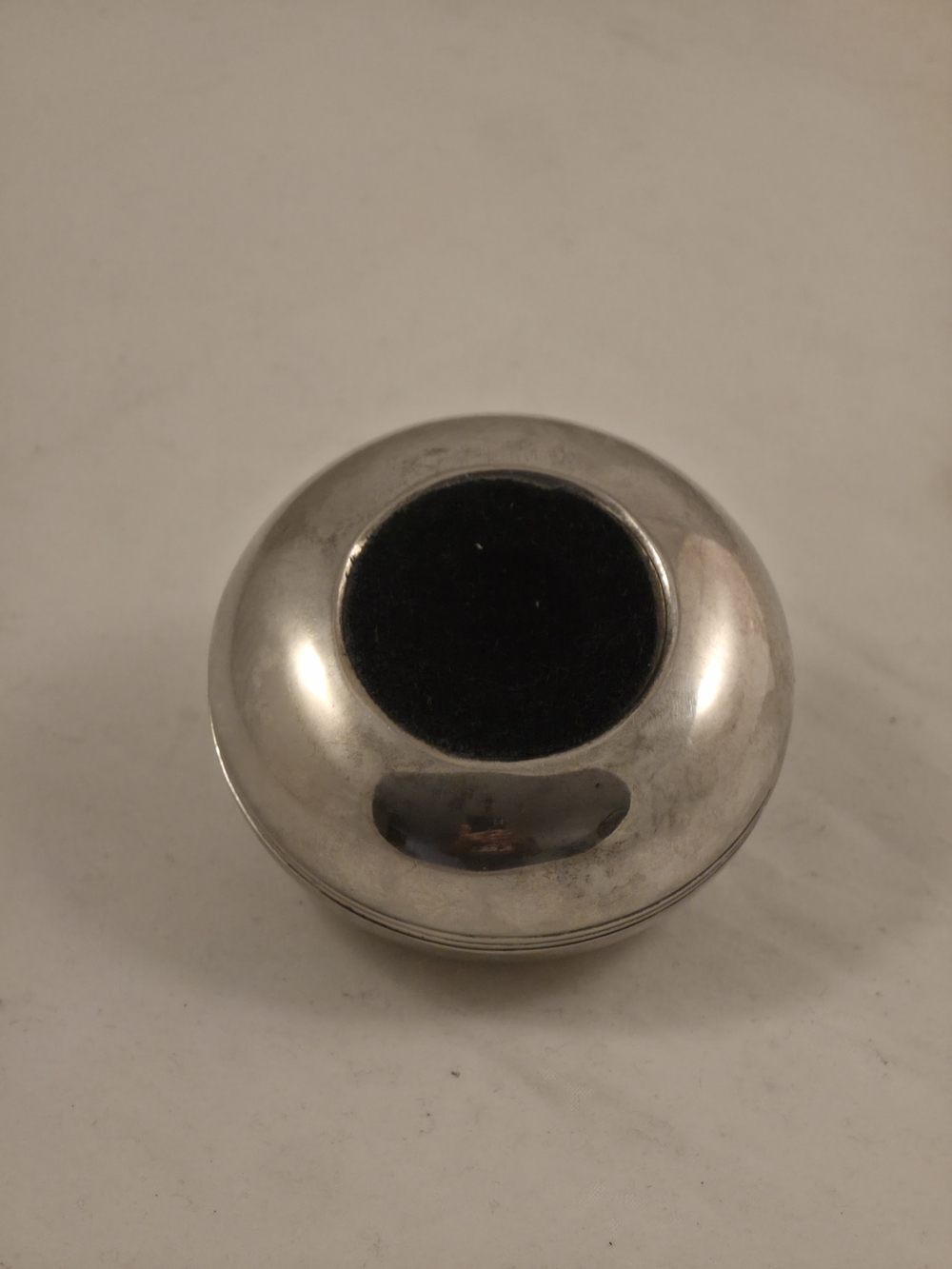 Vintage MCM Silver Round Metal Ashtray/Trinket Box with Flip Lid - Picture 4 of 8